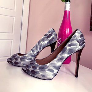 ANN TAYLOR — Peep Toe Satin Stilettos